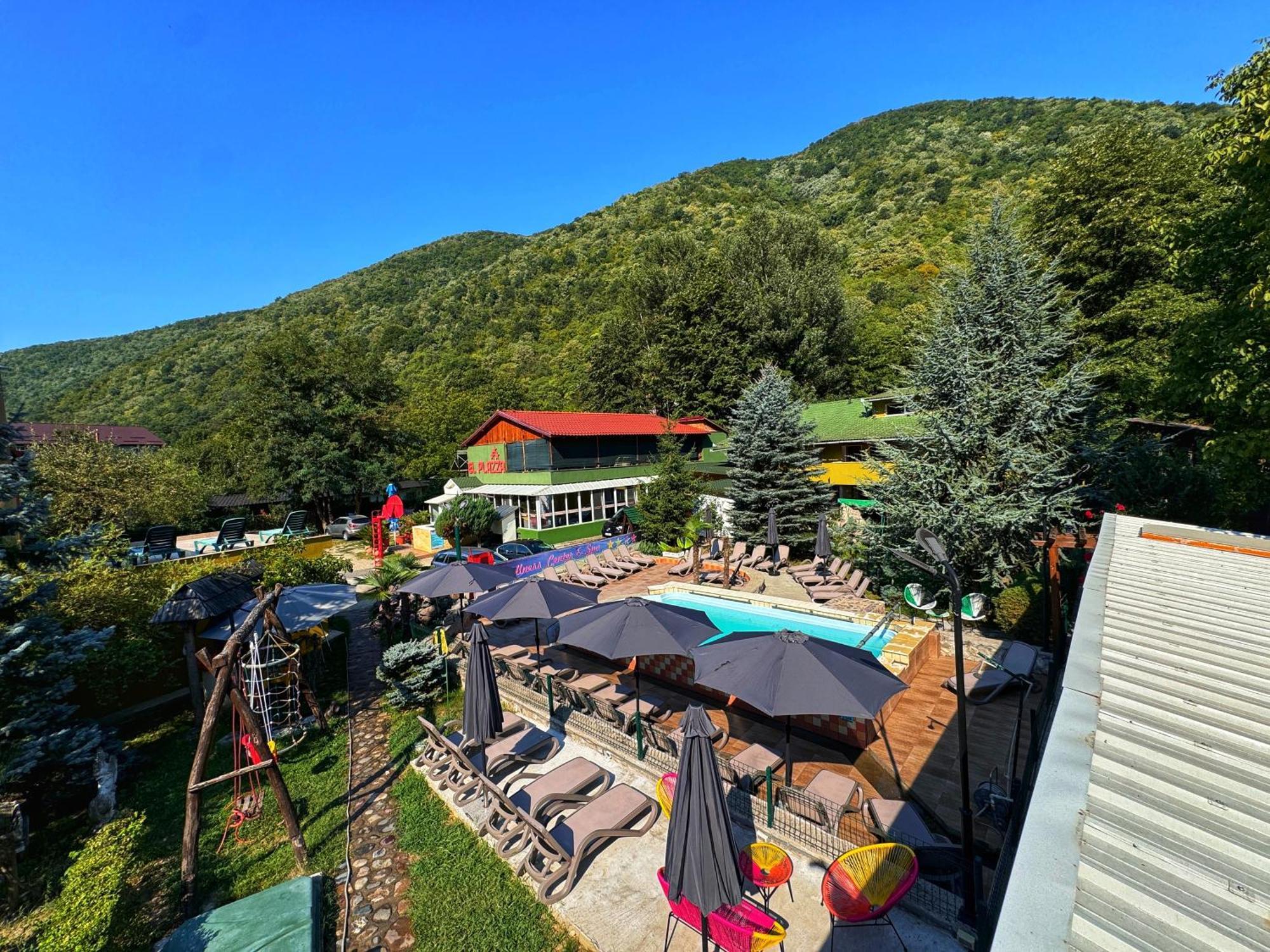 Pensiunea El Plazza Băile Herculane Exterior foto