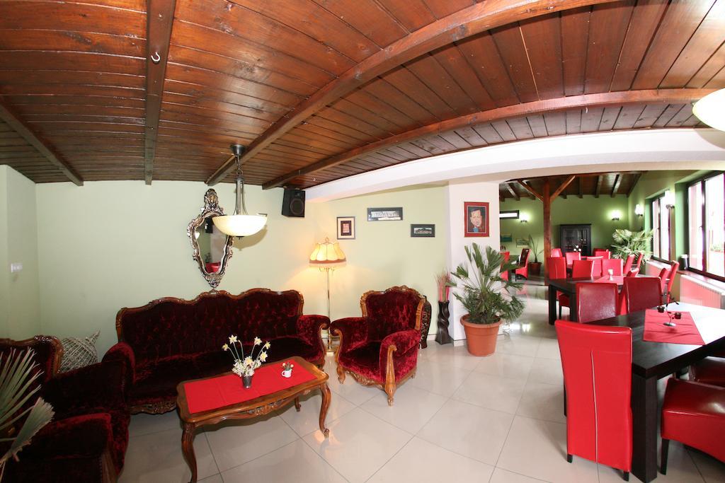 Pensiunea El Plazza Băile Herculane Exterior foto