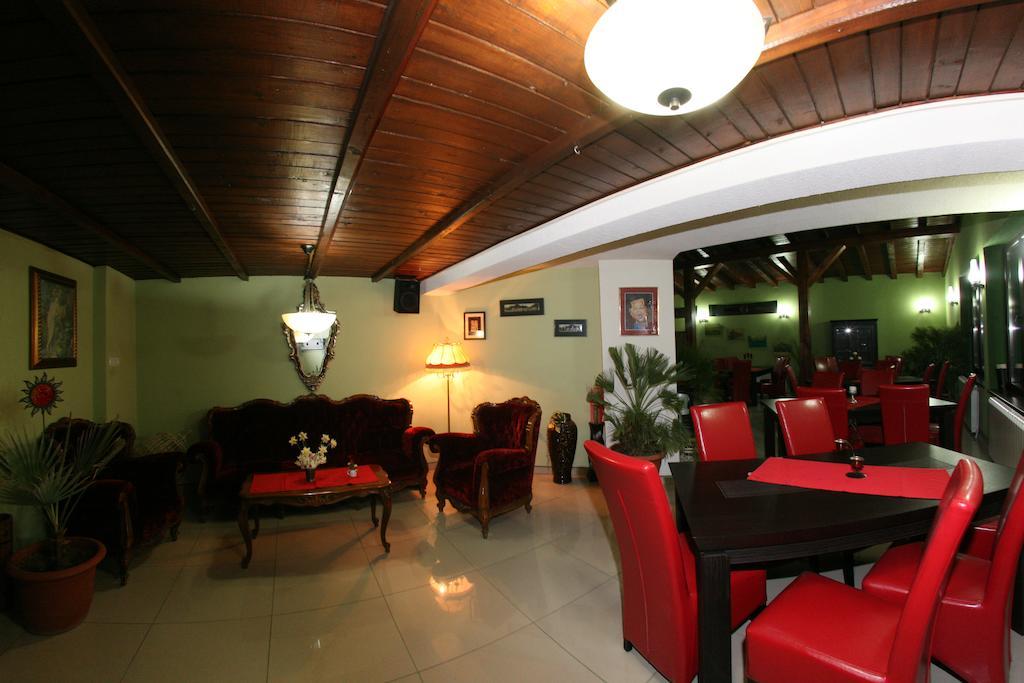 Pensiunea El Plazza Băile Herculane Exterior foto