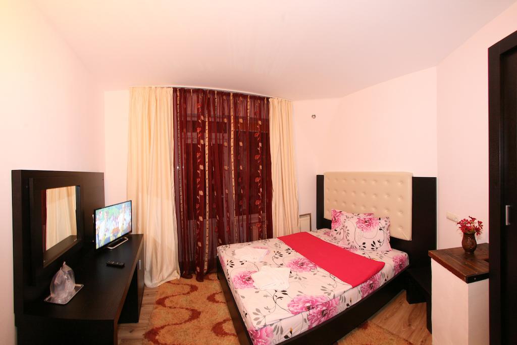 Pensiunea El Plazza Băile Herculane Exterior foto