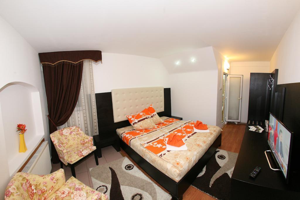 Pensiunea El Plazza Băile Herculane Zimmer foto