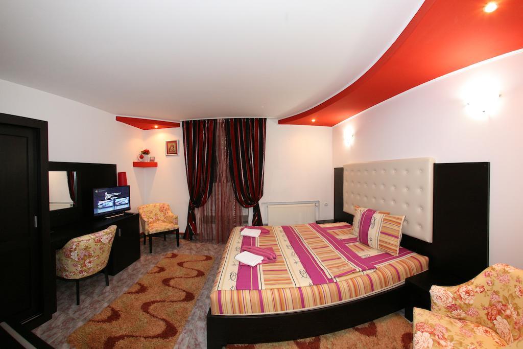 Pensiunea El Plazza Băile Herculane Zimmer foto